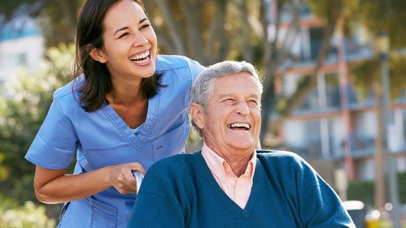 The Emotional and Practical Benefits of In-Home Care for Seniors