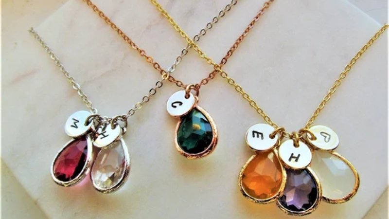 Why Birthstone Necklaces Are the Perfect Personalized Jewelry Gift