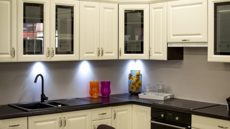 Exploring the Impact of Innovative Lighting in Modern Architecture