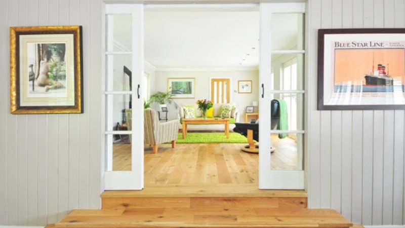 How Traditional Craftsmanship Shapes Modern Interior Designs