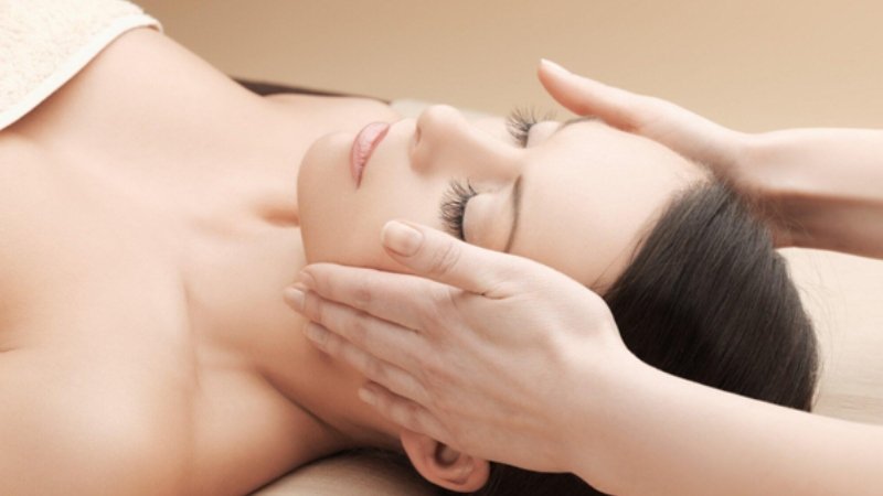 How to Choose the Right Aesthetic Treatment for Glowing Skin