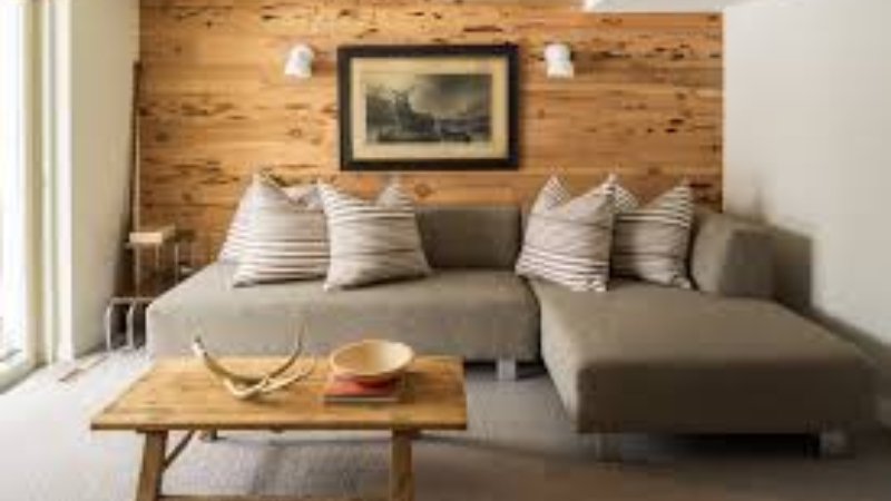 From Drab to Fab: How to Successfully Flip an Older Home